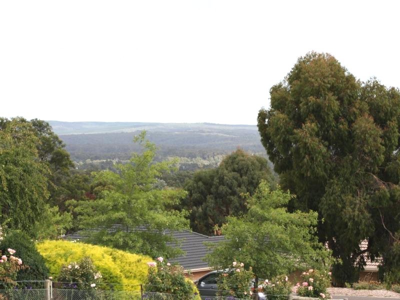 1 Wyralla Crescent, Gisborne VIC 3437