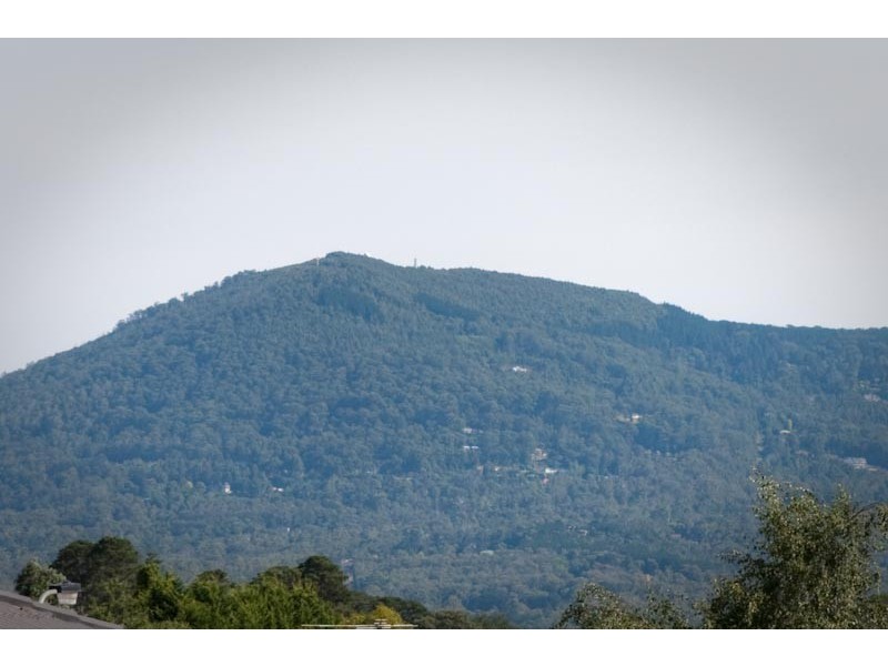 15 Vernon Close*, New Gisborne VIC 3438