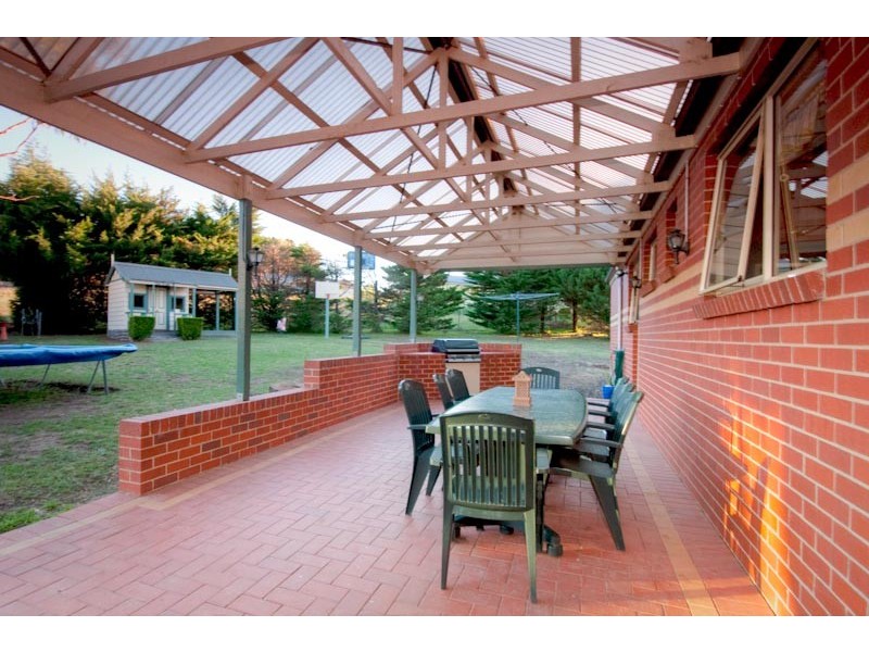 7 WYRALLA CRESCENT, Gisborne VIC 3437