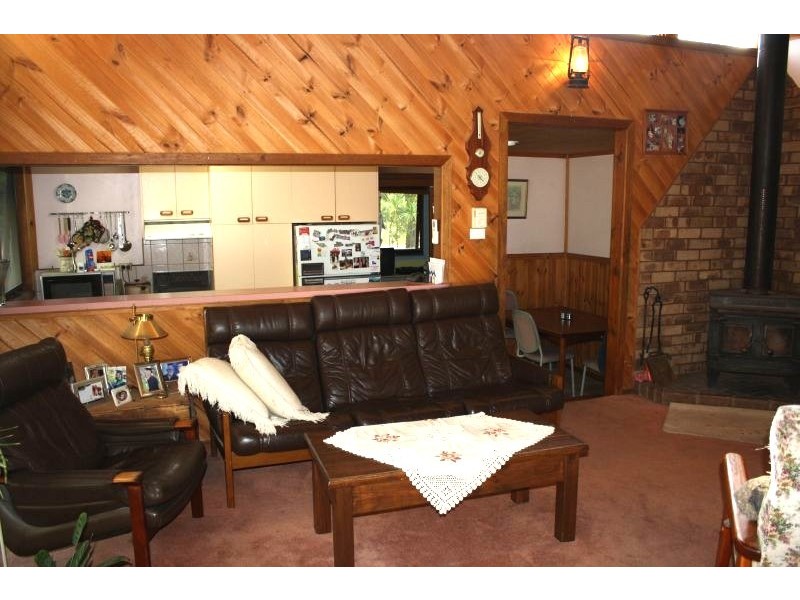 247 Waterlooflat Rd, Gisborne VIC 3437