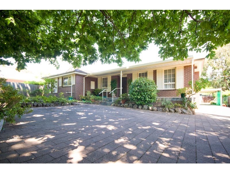 54 Brantome Street, Gisborne VIC 3437