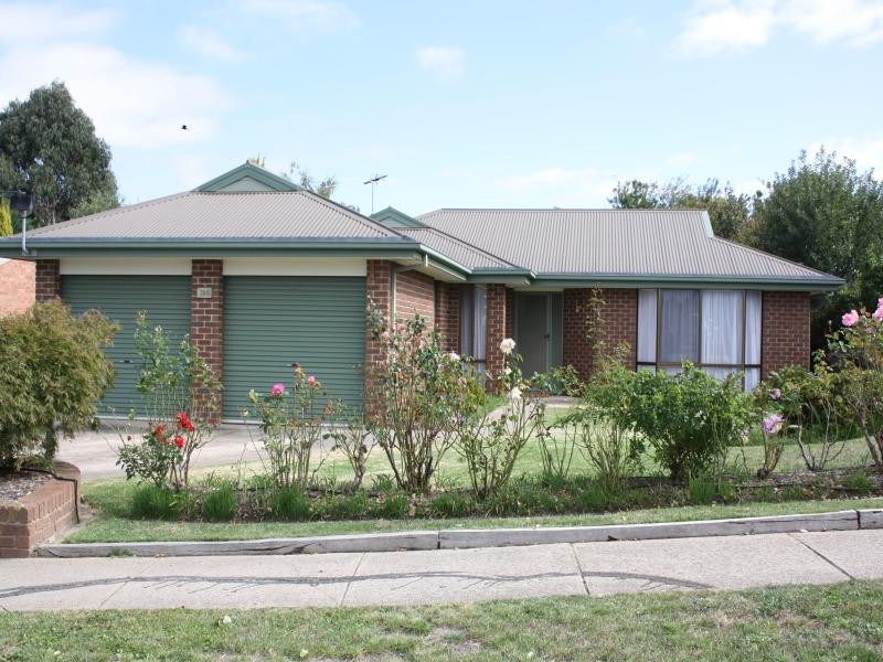 105 Frith Rd, Gisborne VIC 3437