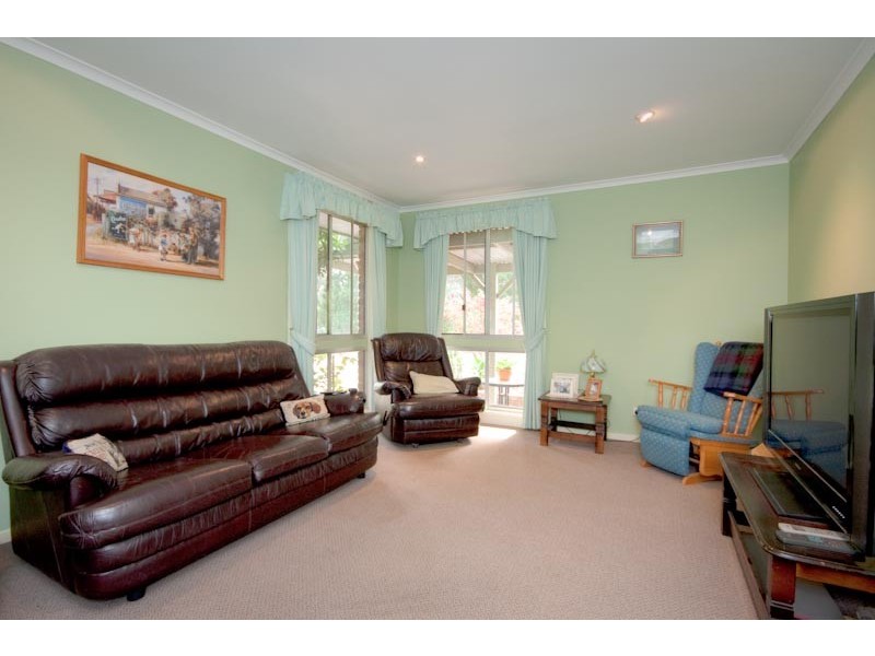 65 Coffeys Rd, Bullengarook VIC 3437