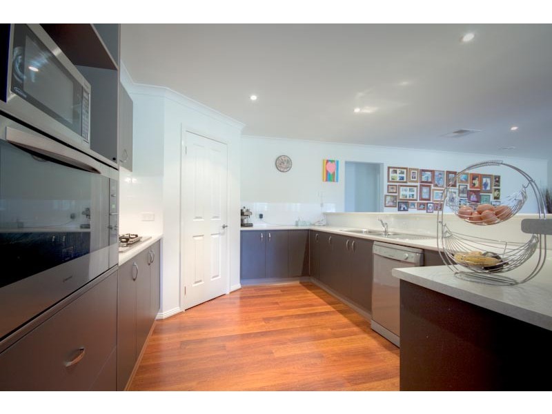 195 Campbells Rd, Riddells Creek VIC 3431