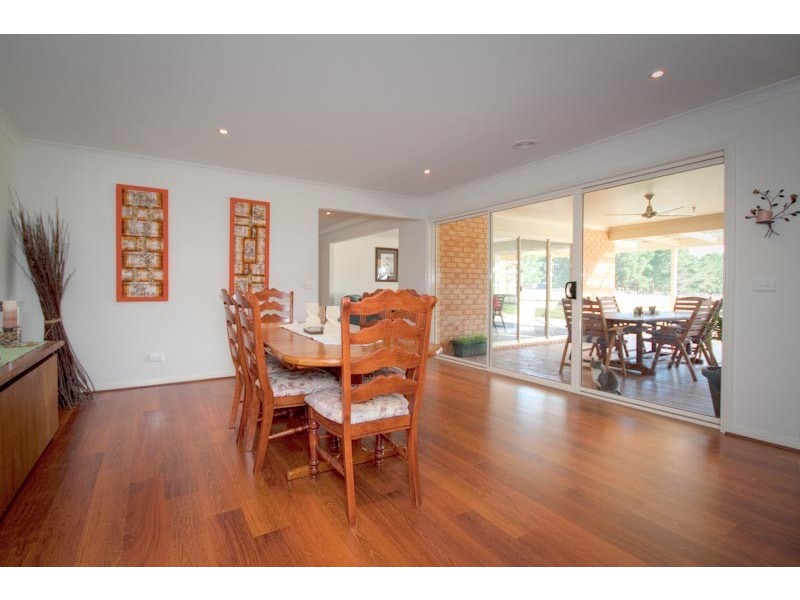 195 Campbells Rd, Riddells Creek VIC 3431