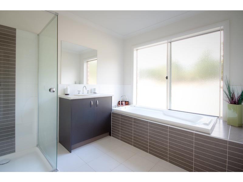 195 Campbells Rd, Riddells Creek VIC 3431