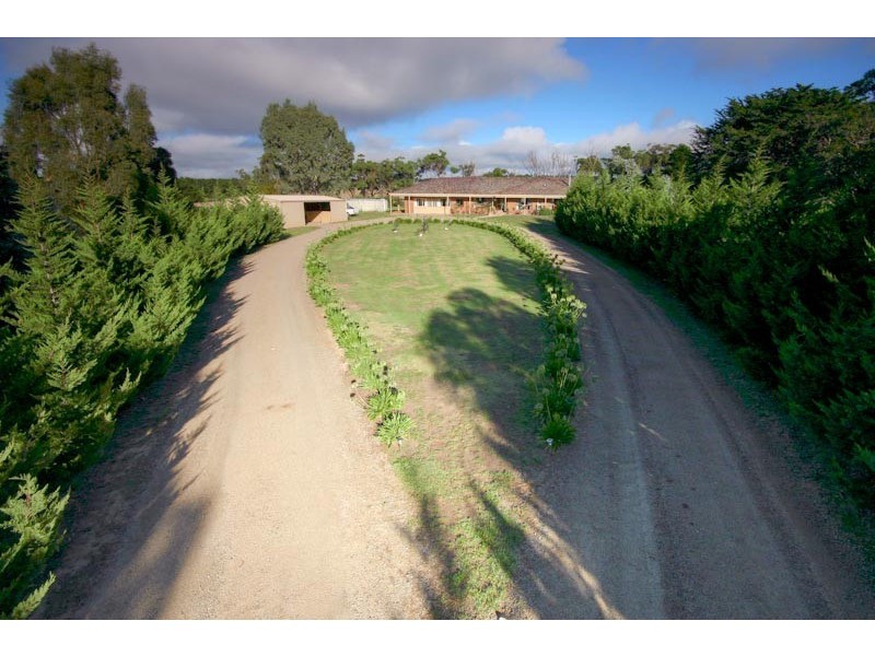 60 Cabbage Tree Lane, Gisborne VIC 3437