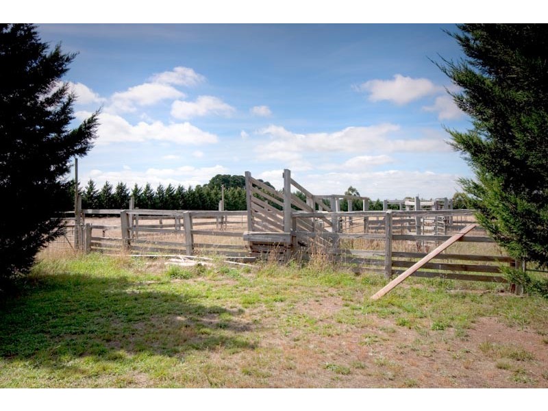 233A Gisborne/Melton Rd, Toolern Vale VIC 3337