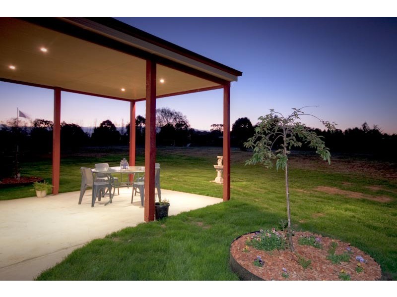 15 Kumbari Court, Gisborne VIC 3437