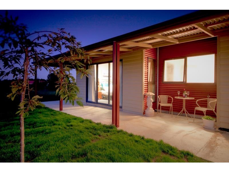 15 Kumbari Court, Gisborne VIC 3437