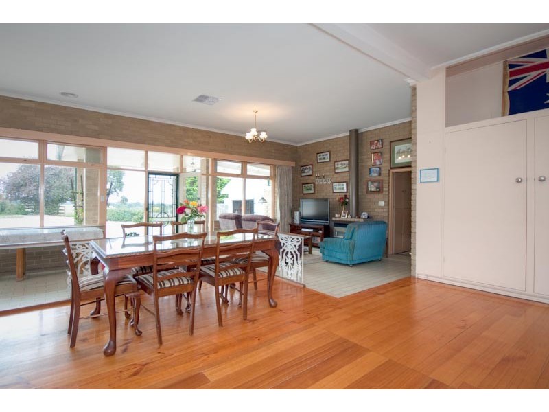 1275 Bacchus Marsh Rd, Bullengarook VIC 3437