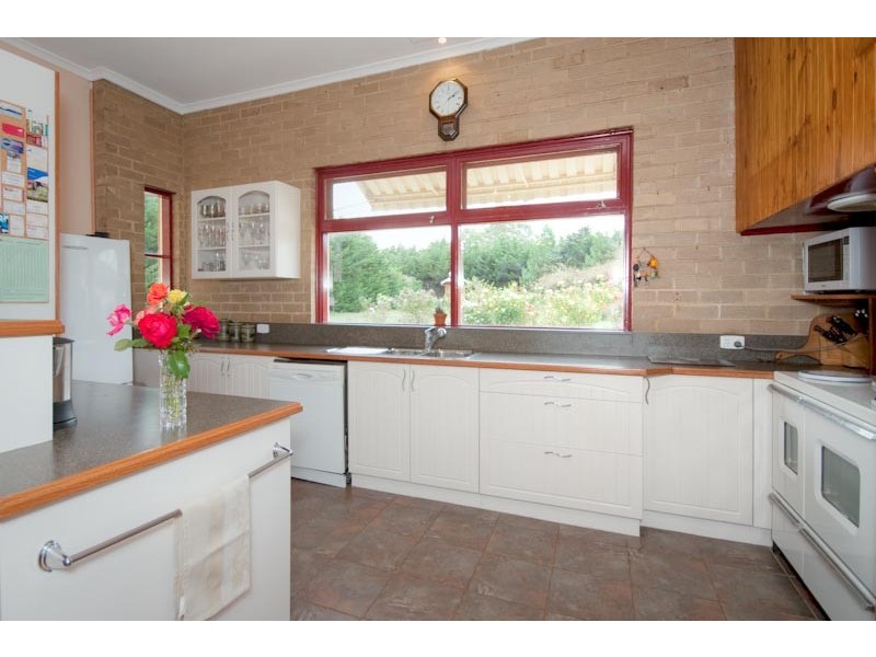 1275 Bacchus Marsh Rd, Bullengarook VIC 3437