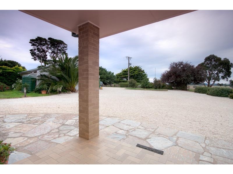 1275 Bacchus Marsh Rd, Bullengarook VIC 3437