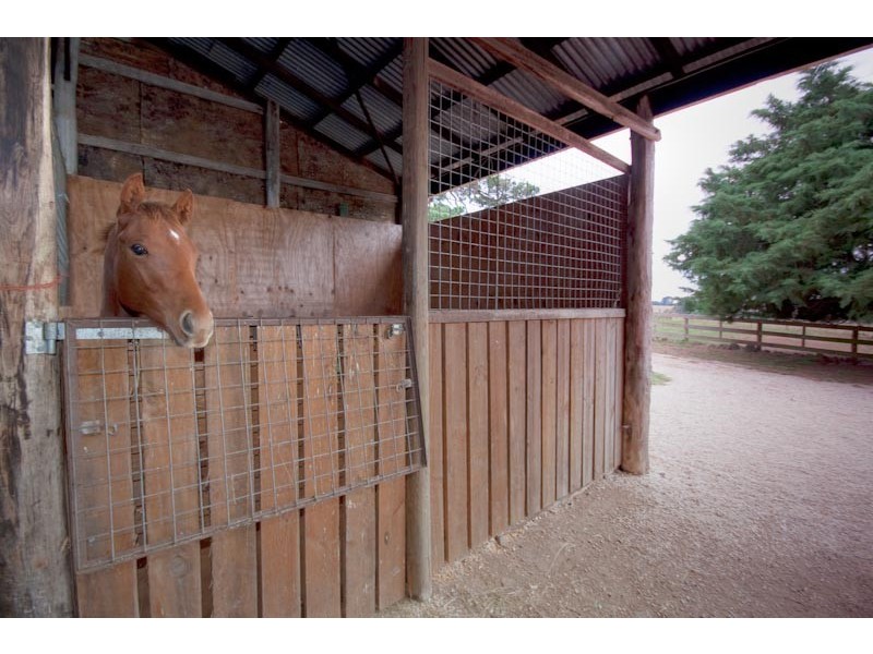 1275 Bacchus Marsh Rd, Bullengarook VIC 3437