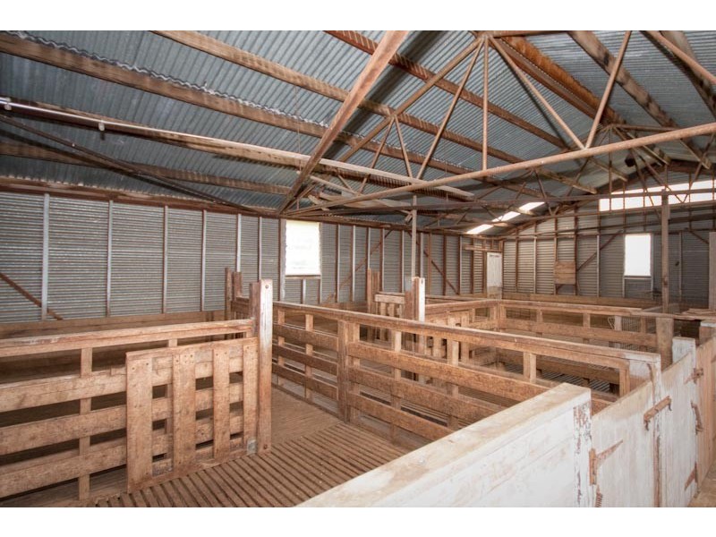 1275 Bacchus Marsh Rd, Bullengarook VIC 3437