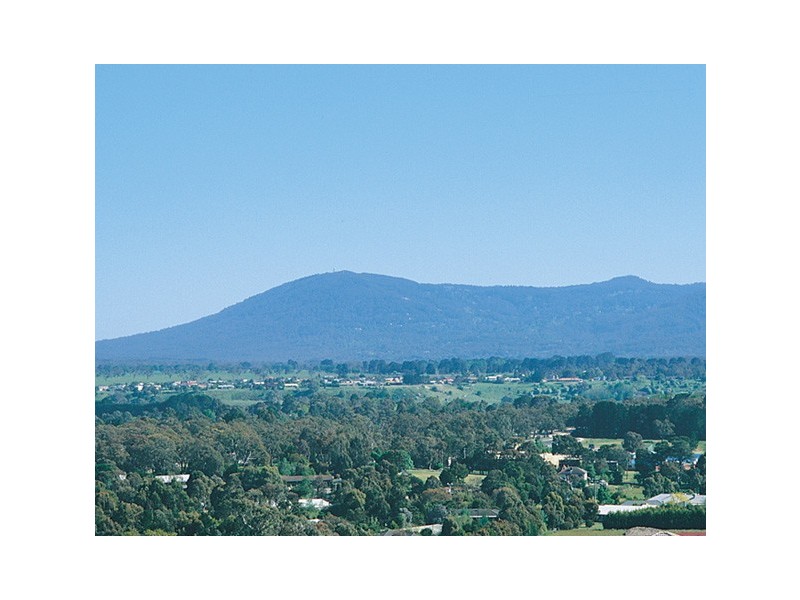 1 Grange Crt, Gisborne VIC 3437