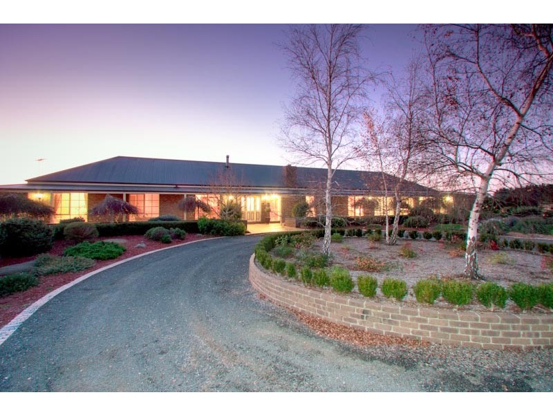 53 Stanton Crt*, Gisborne South VIC 3437