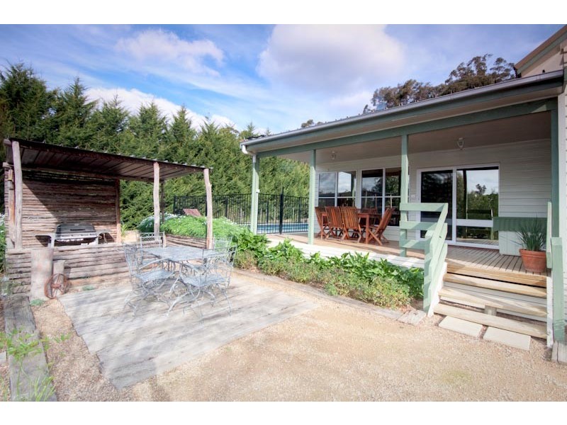 56 Dineen Rd, Bullengarook VIC 3437