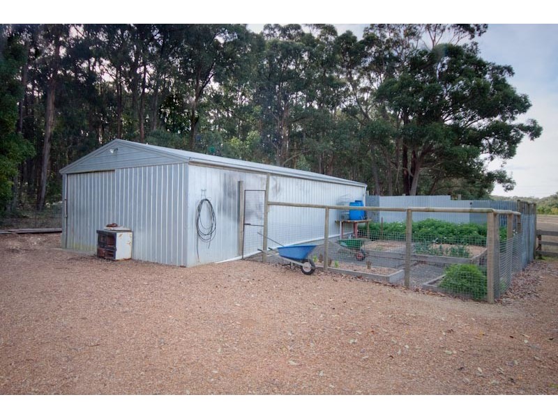 56 Dineen Rd, Bullengarook VIC 3437