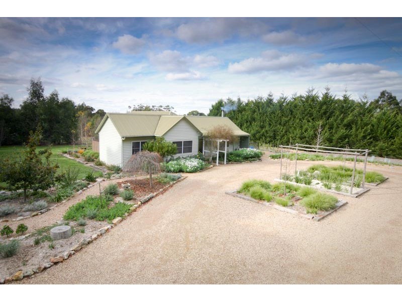 56 Dineen Rd, Bullengarook VIC 3437