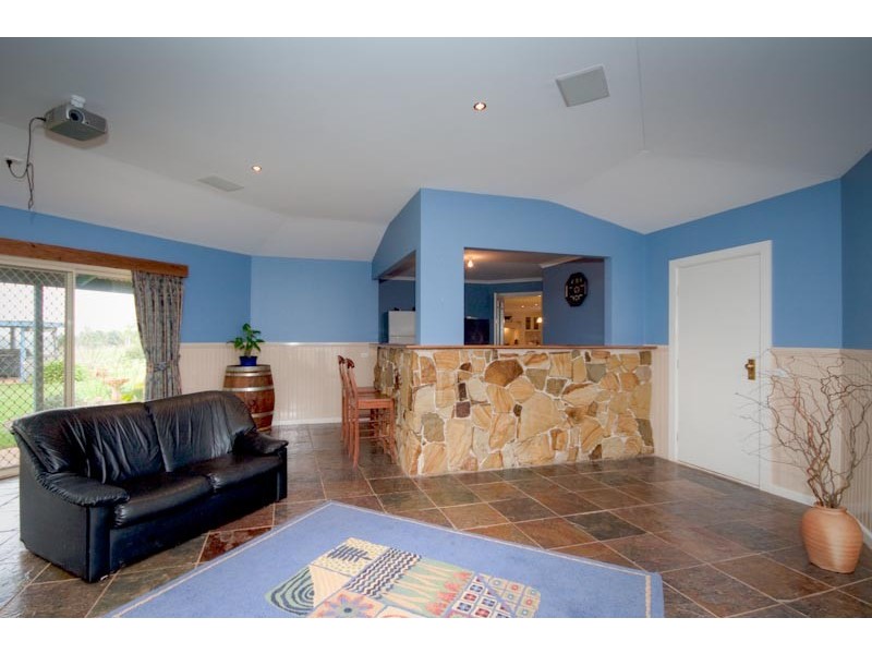 761 Gisborne Melton Rd, Gisborne VIC 3437