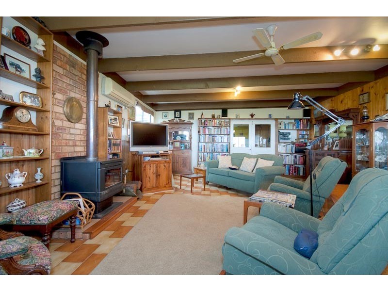 402 GISBORNE MELTON  ROAD, Toolern Vale VIC 3337