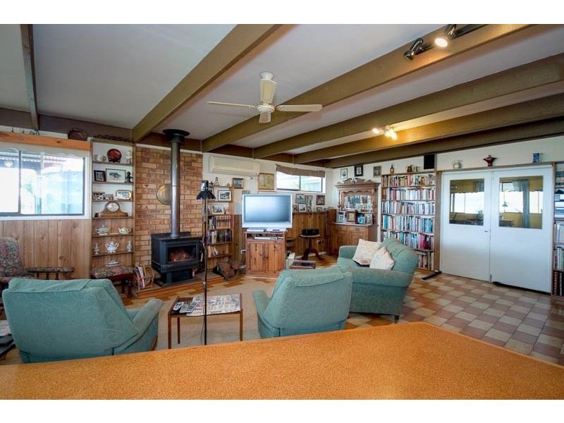 402 GISBORNE MELTON  ROAD, Toolern Vale VIC 3337