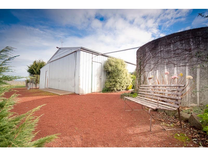 402 GISBORNE MELTON  ROAD, Toolern Vale VIC 3337