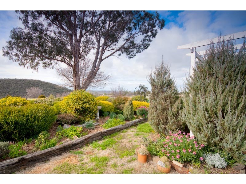 402 GISBORNE MELTON  ROAD, Toolern Vale VIC 3337