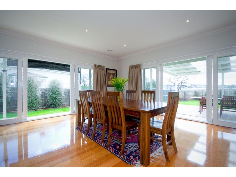 4  HOWEY ST, Gisborne VIC 3437