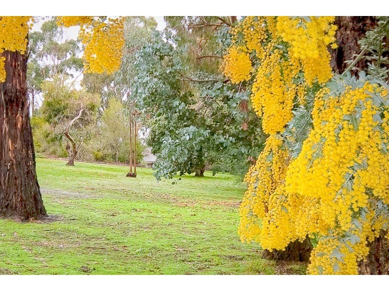 104A Howey St, Gisborne VIC 3437