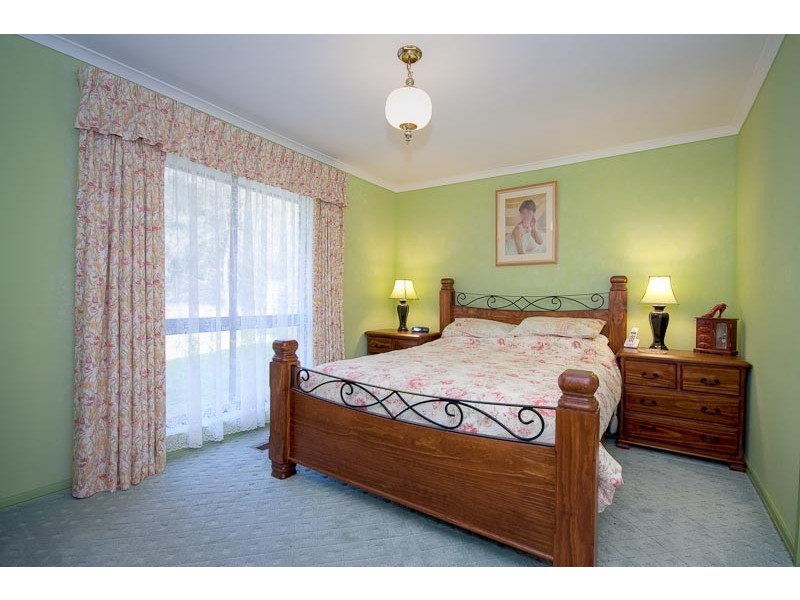 2 Charles Court, Gisborne VIC 3437