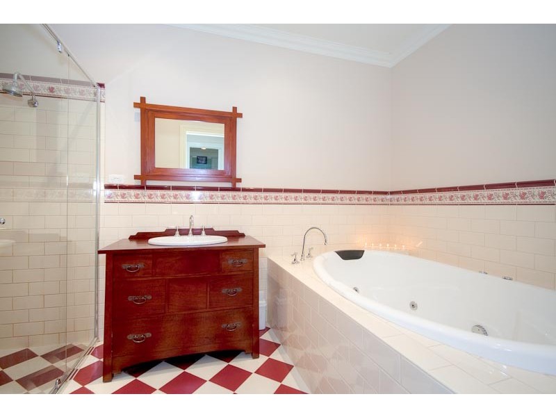 12 COLEMAN COURT, Gisborne VIC 3437