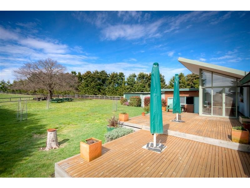 155 Benson Rd, Gisborne VIC 3437