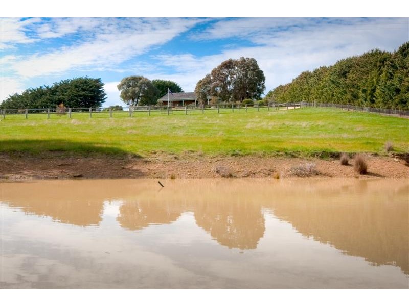 155 Benson Rd, Gisborne VIC 3437