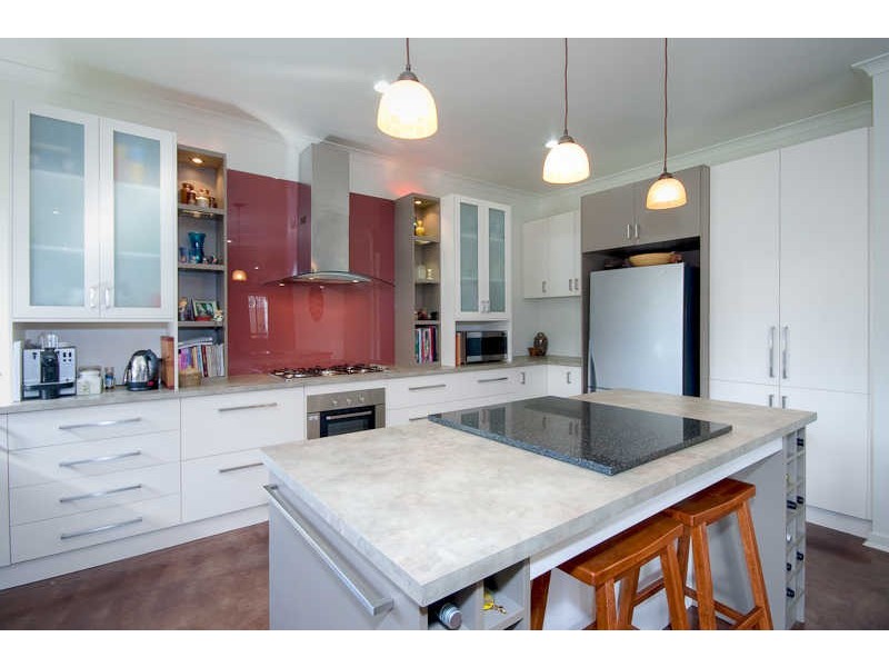 17A WORCESTER ROAD, Gisborne VIC 3437