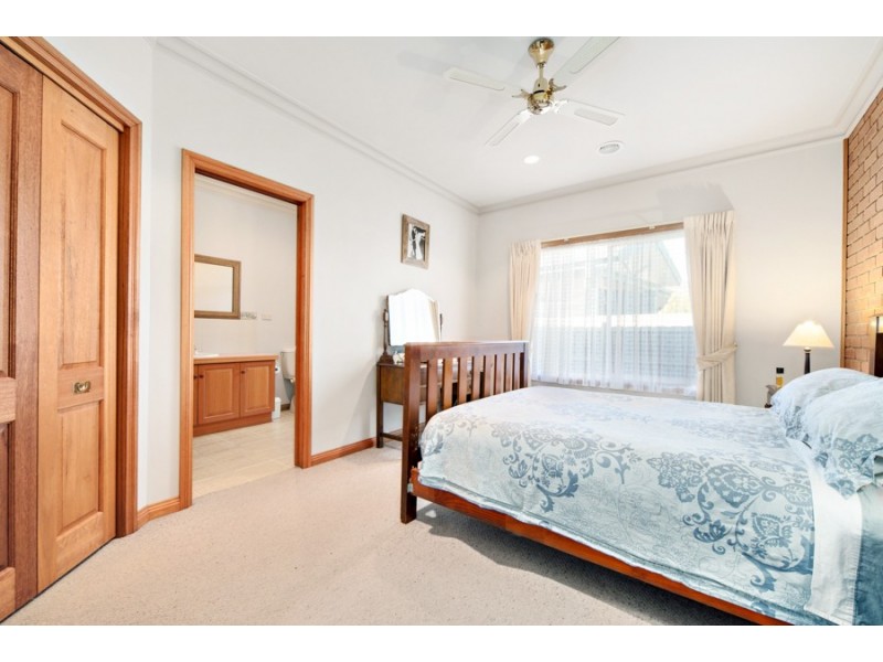 9 Carbine Court, New Gisborne VIC 3438