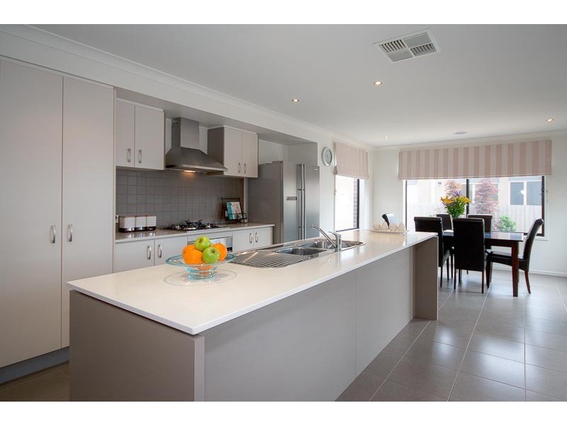 26 Vernon Close*, New Gisborne VIC 3438