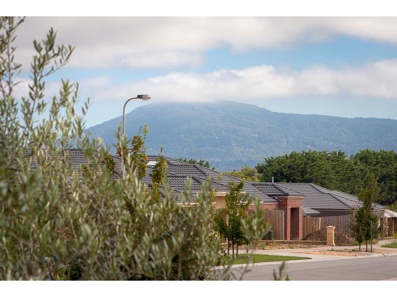 26 Vernon Close*, New Gisborne VIC 3438