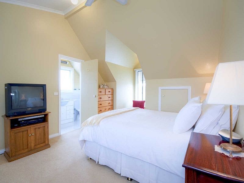 200 STATION ROAD *, New Gisborne VIC 3438