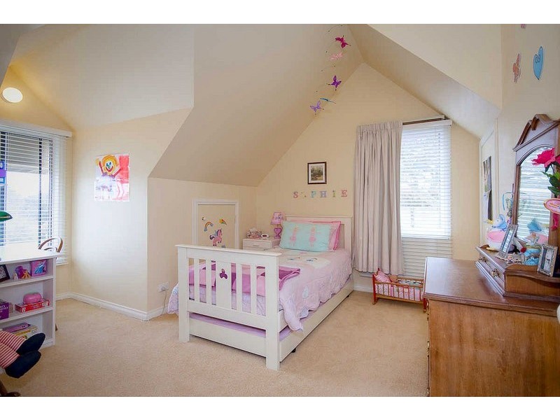 200 STATION ROAD *, New Gisborne VIC 3438