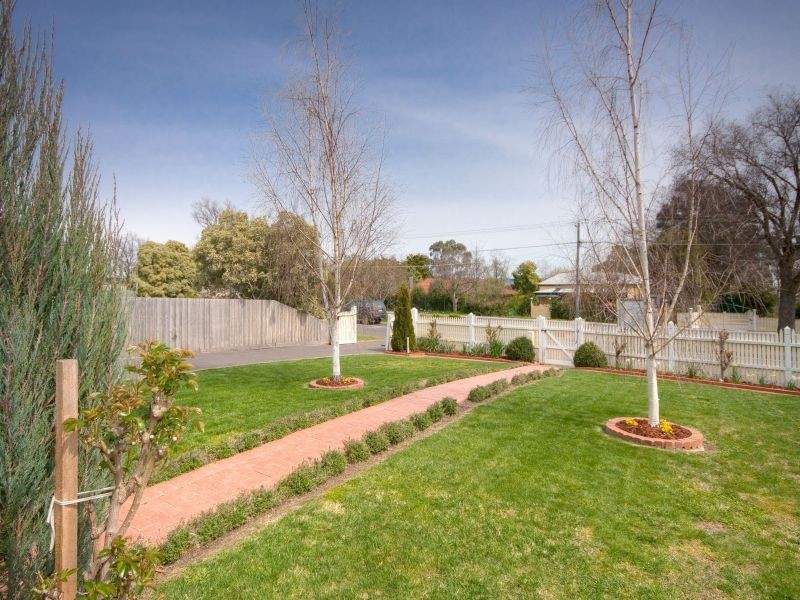 200 STATION ROAD *, New Gisborne VIC 3438