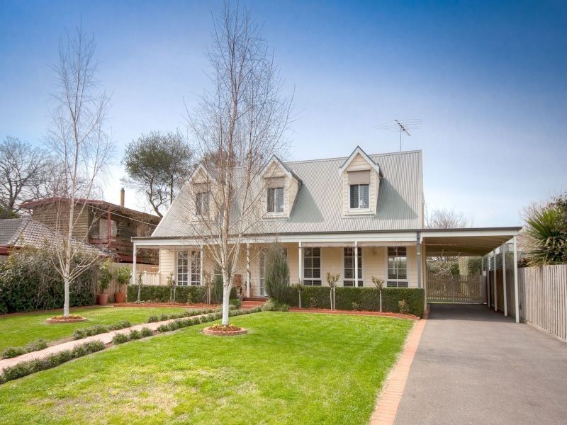 200 STATION ROAD, Gisborne VIC 3437