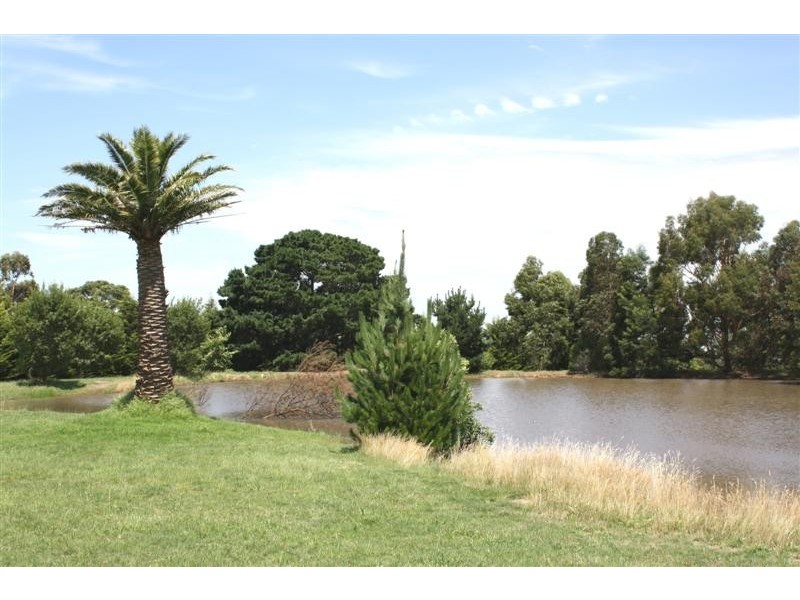 277 COUANGAULT ROAD, Gisborne VIC 3437