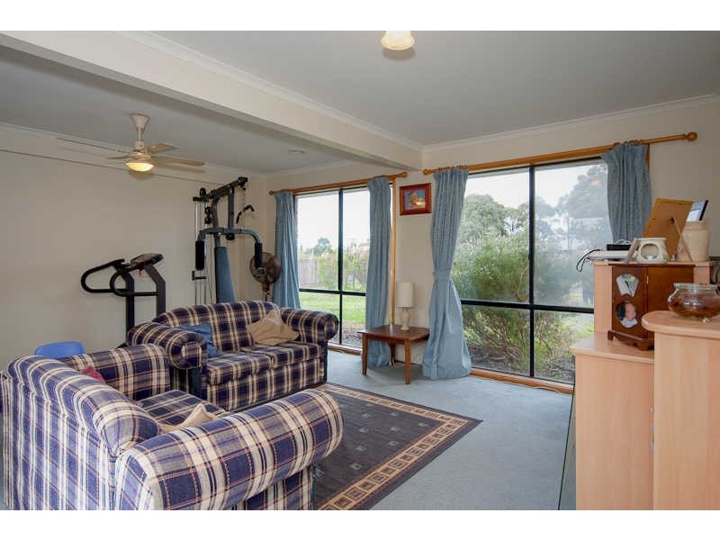 45 Coleraine Drive, Romsey VIC 3434