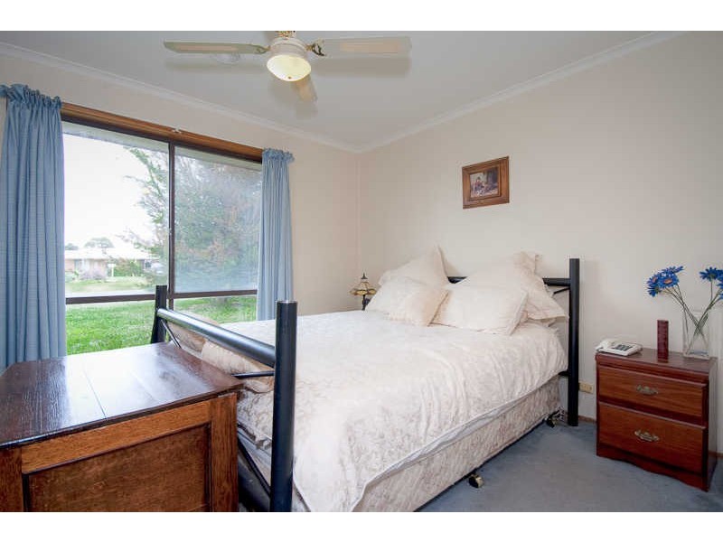 45 Coleraine Drive, Romsey VIC 3434