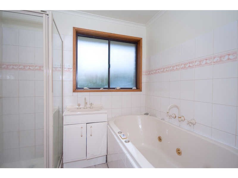 45 Coleraine Drive, Romsey VIC 3434