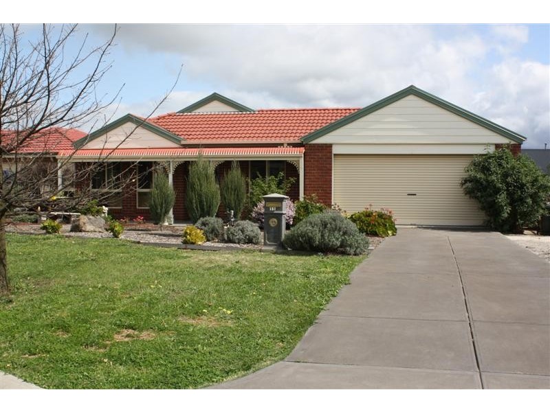 11 Landscape Close, Gisborne VIC 3437