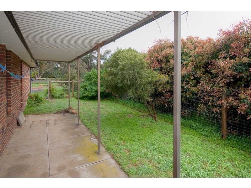 3 MOORES RD, Riddells Creek VIC 3431