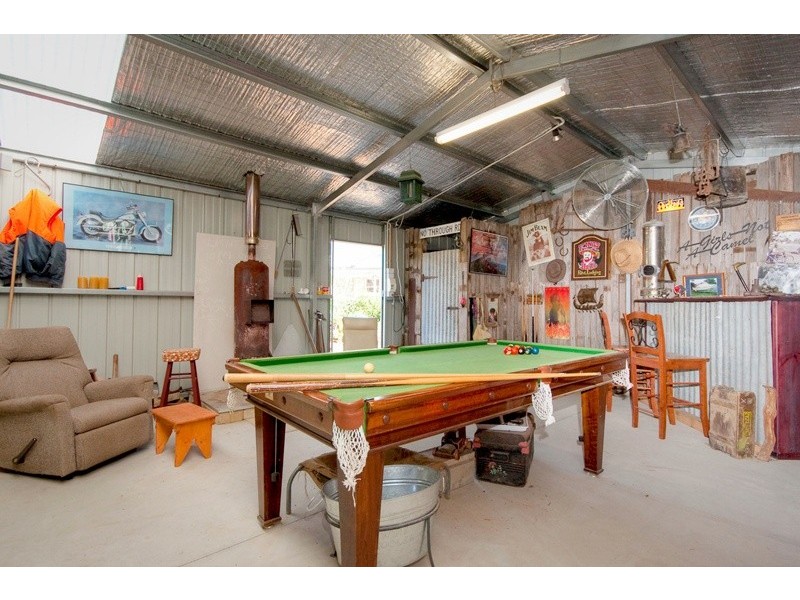 5 ABBEY COURT, Gisborne VIC 3437